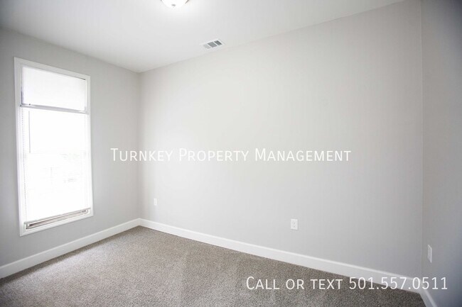 Building Photo - Welcome to 1723 S Elms