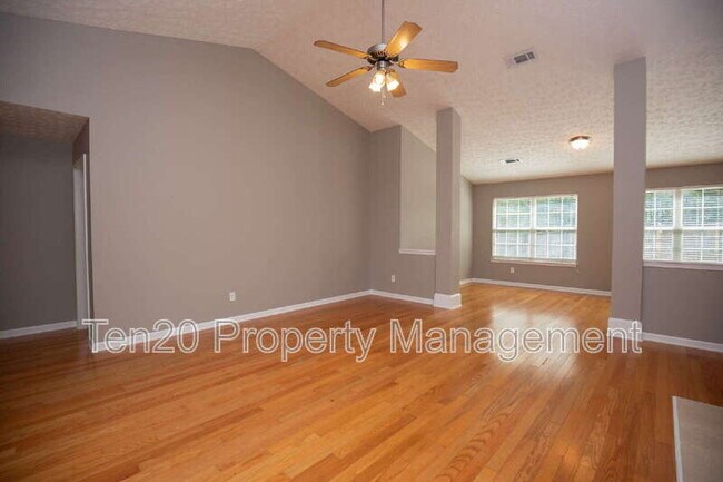 Foto del edificio - 6 Woodmere Ct