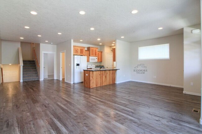Building Photo - 4539 Barbera St