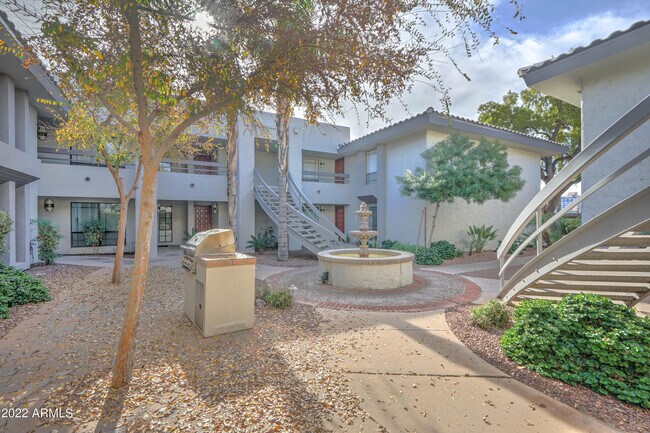 Foto del edificio - 5227 N 24th St