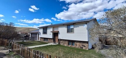 Building Photo - 975 Antelope Rd