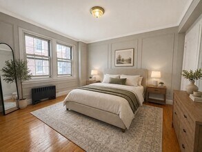 Building Photo - 1450-1454 Beacon Street Unit 402