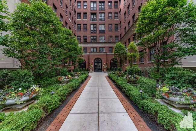 Foto del edificio - 400 W Deming Pl