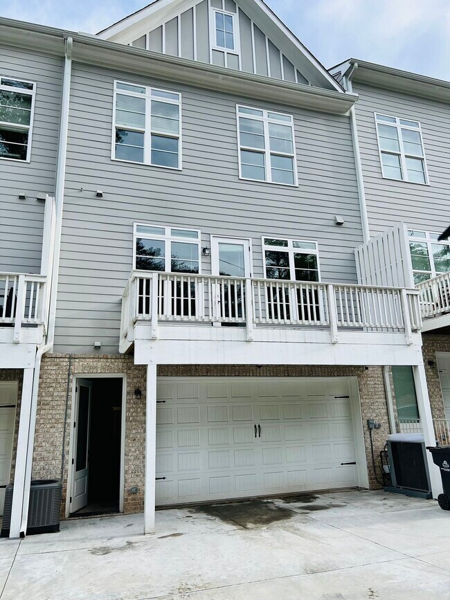 Foto del edificio - 2065 Parkside Ln
