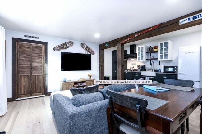 Foto del edificio - 4704 Waterbury-Stowe Rd