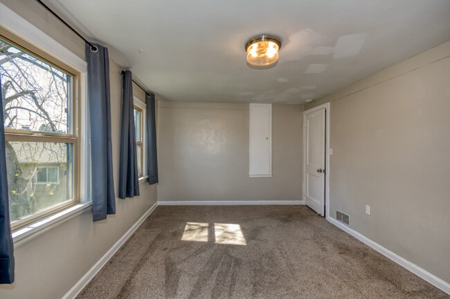 Foto del edificio - 127 E 14th St