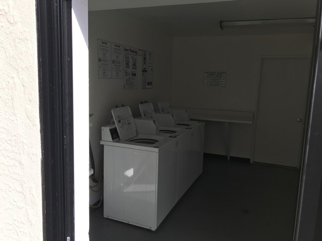 Foto del edificio - 2055 Sierra Rd #72
