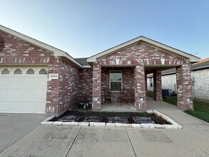 Building Photo - 3405 Desert Mesa Rd