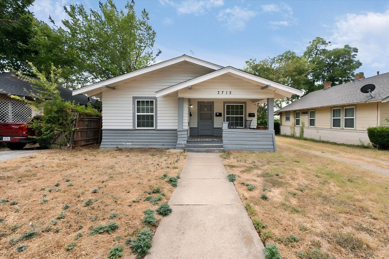 Photo - 3715 Travis Avenue