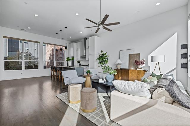 Foto del edificio - 2317 Moser Ave