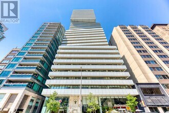 Building Photo - 200 Bloor St W