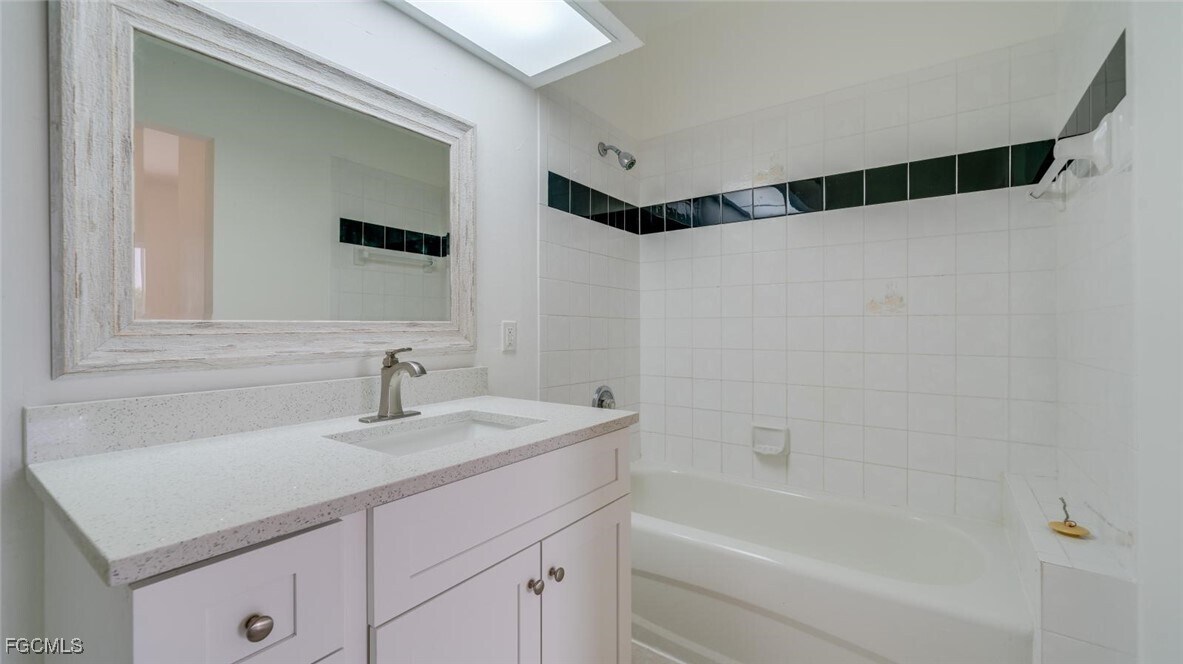 Foto principal - 5612 Rose Garden Rd