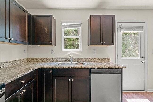 Foto del edificio - 631 Carlton Pointe Dr
