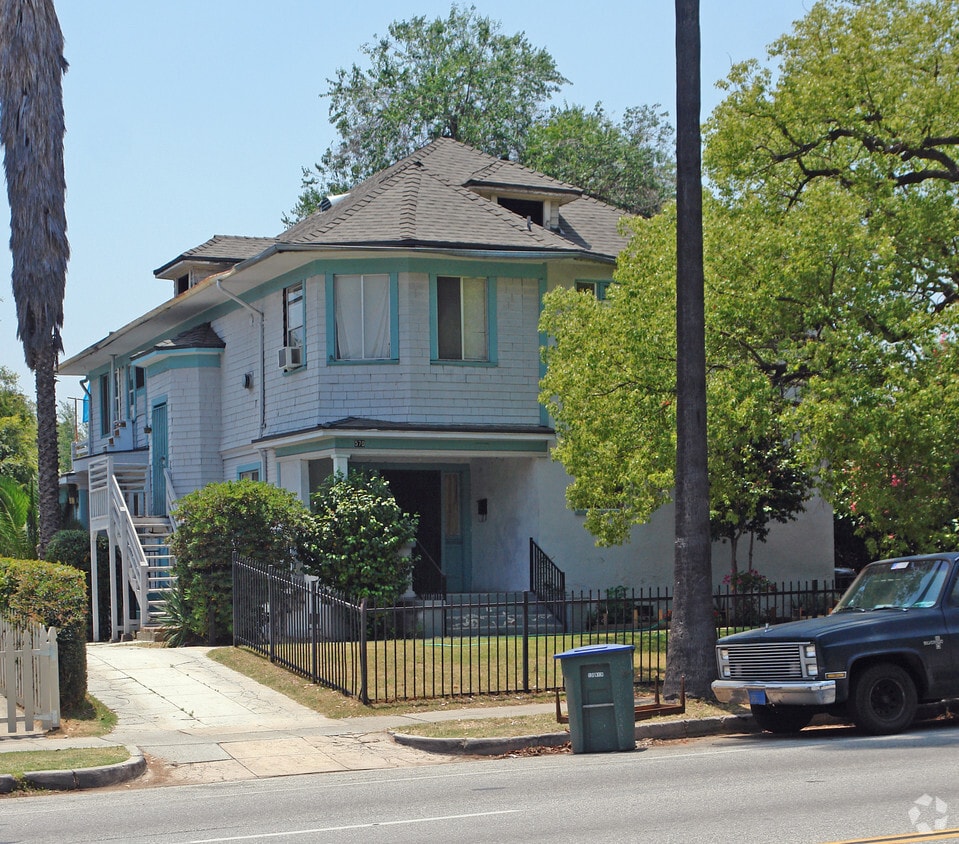 Primary Photo - 570 E Washington Blvd