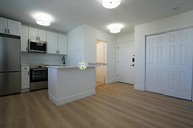 Foto del edificio - 740 E 7th St