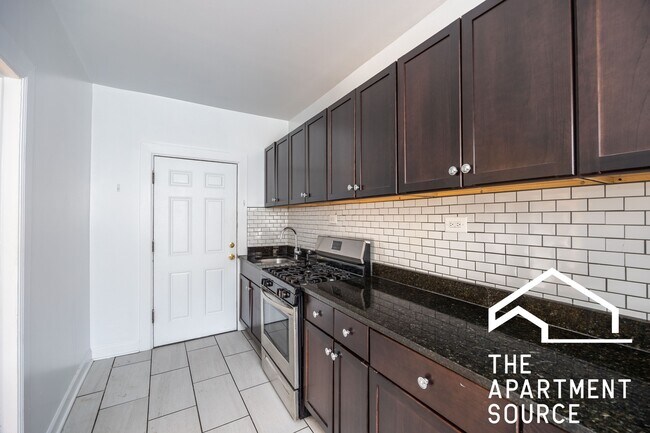 Foto del edificio - 6346 N Magnolia Ave