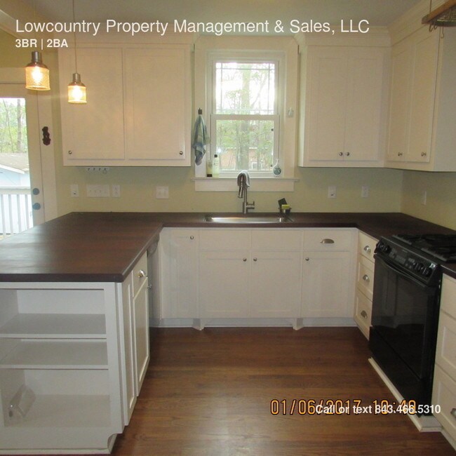 Foto del edificio - 524 Woodland Shores Rd