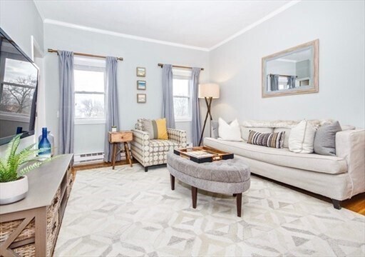 Foto del edificio - 370 Bunker Hill St