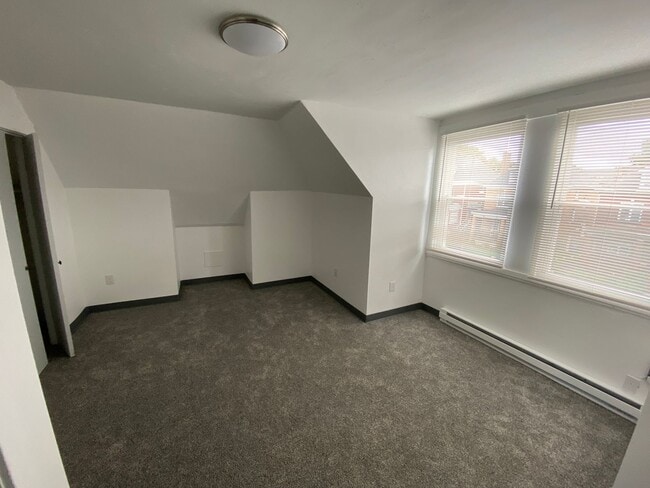 Foto del edificio - 130 S Bryant Ave