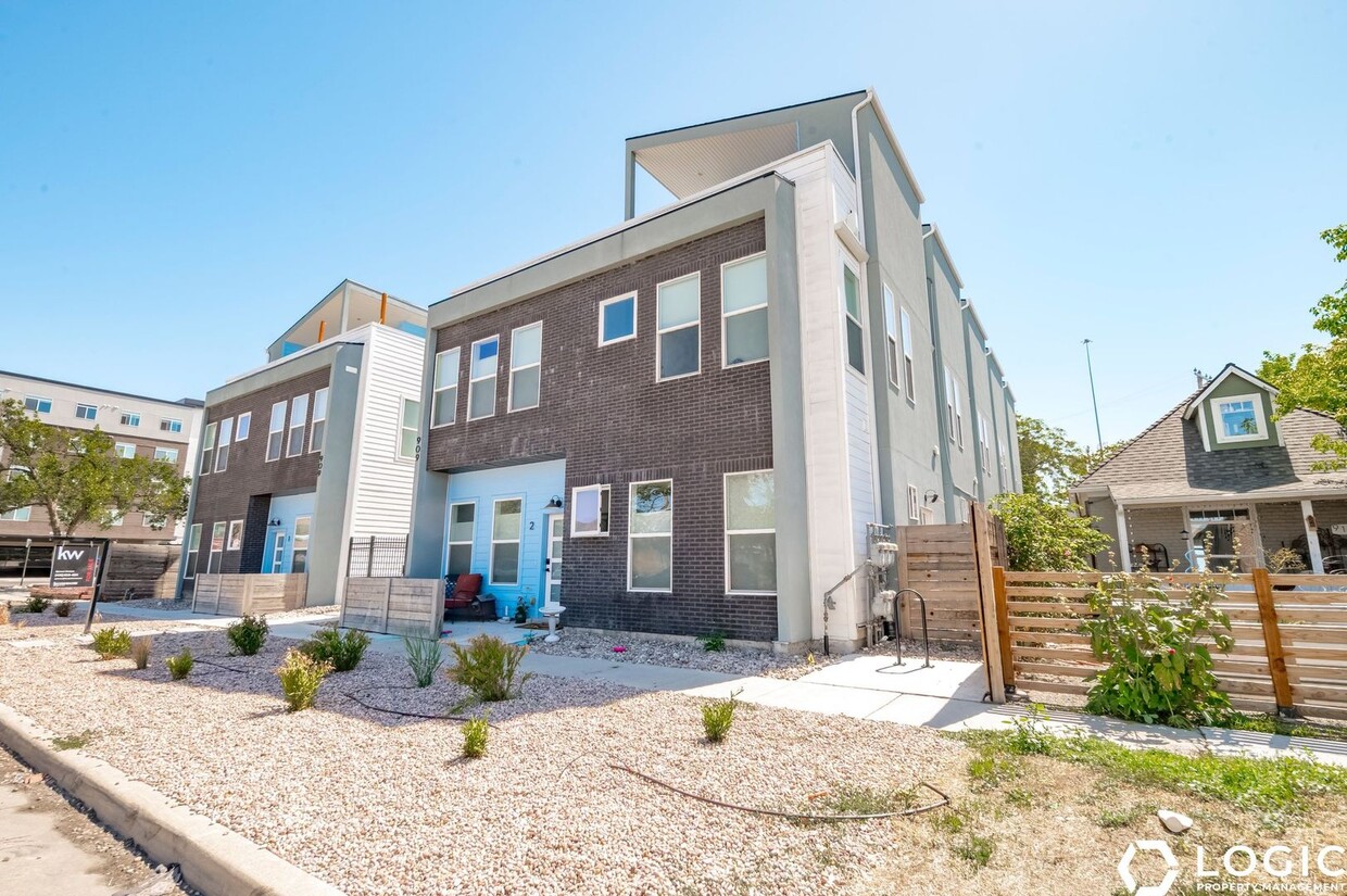 Photo - 909 W. Euclid Ave S-8