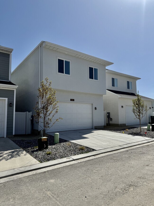 Building Photo - 4883 Coulter Ct