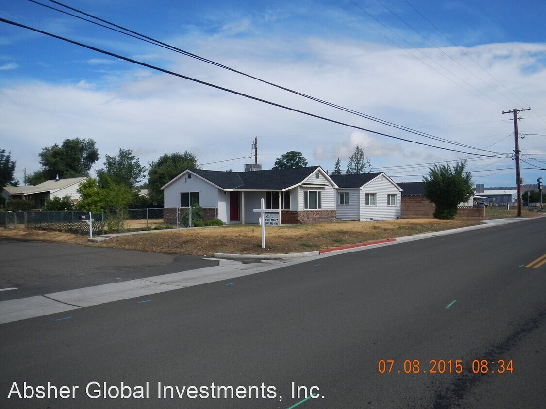 Primary Photo - 3 br, 1 bath House - 1200 W. 11TH STREET