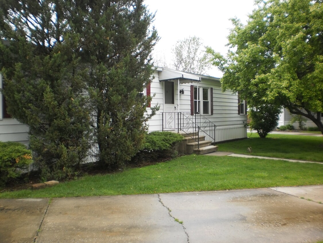 Primary Photo - 37 Wren Ct