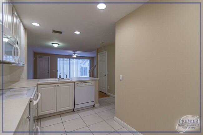 Building Photo - ***PET FRIENDLY ***GATED COMMUNITY ***CLOS...