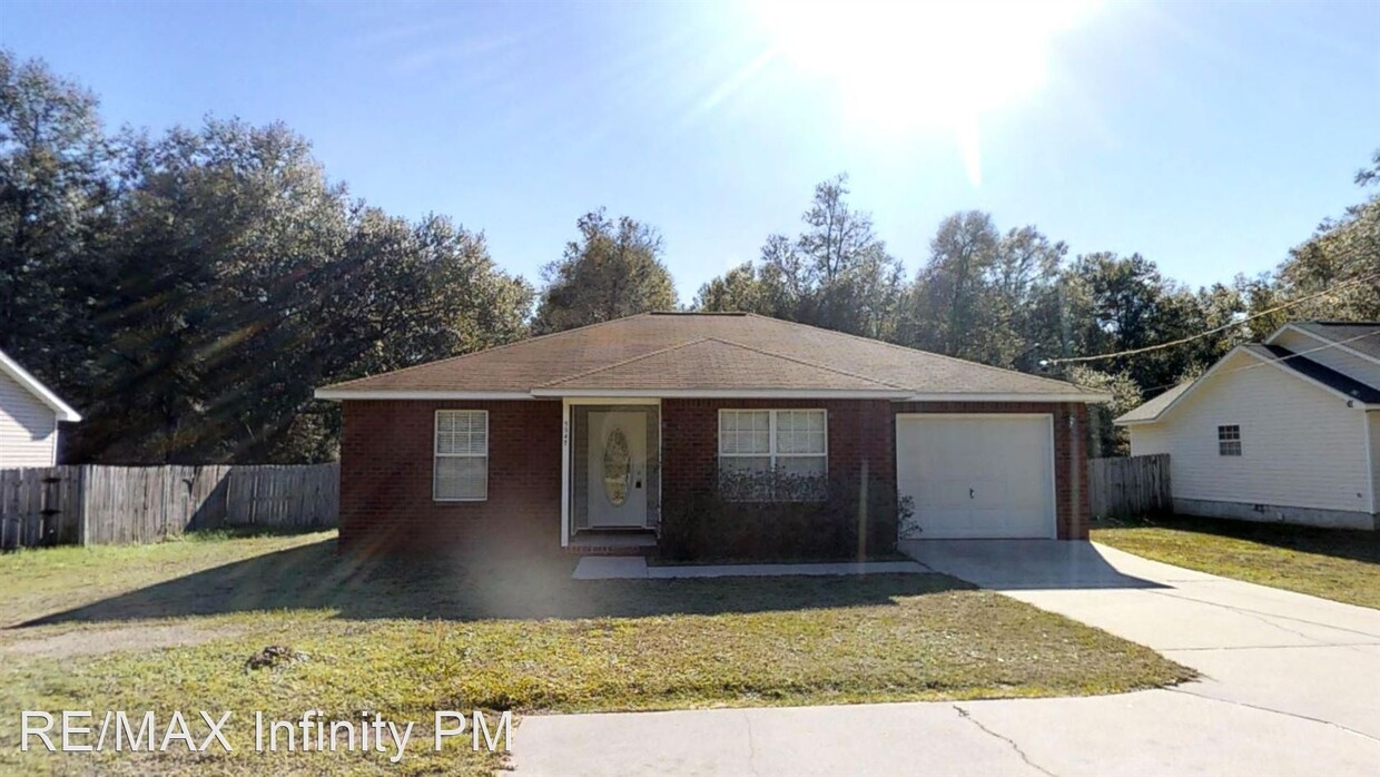 Primary Photo - 3 br, 2 bath House - 5547 Berryhill Rd