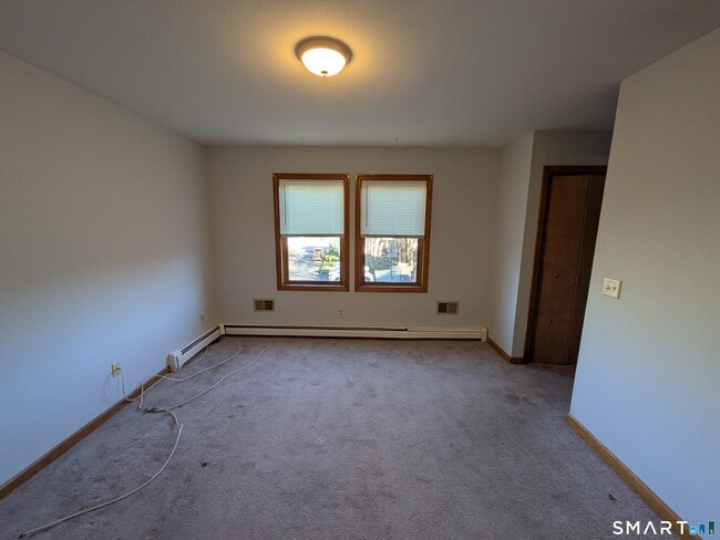 Building Photo - 998 Campbell Ave