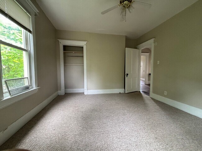 Foto del edificio - South Park Rental - $900/mo
