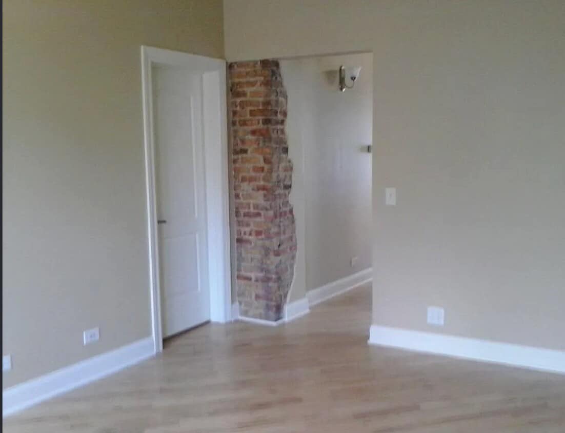 Building Photo - 2929 N Ridgeway Ave