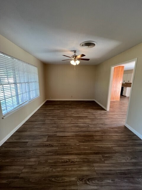Building Photo - 4314 Driftwood Pl