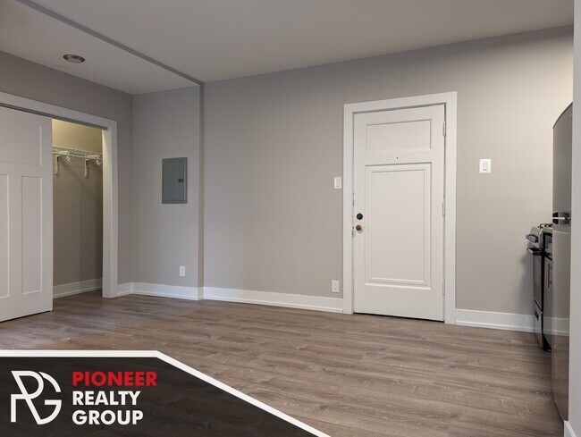 Foto del edificio - 4542 N Damen Ave