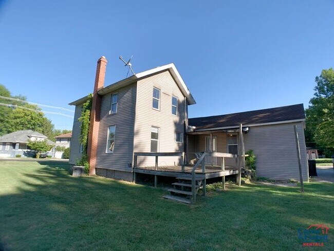 Foto del edificio - Spacious 3 Bedroom House in Niles