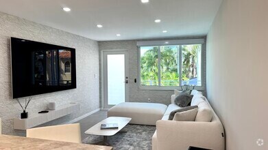 Building Photo - 405 N Hibiscus Dr