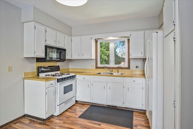 Foto del edificio - 5318-5320 Milwaukee St