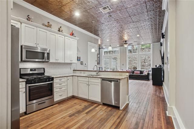 Building Photo - 216 Chartres St