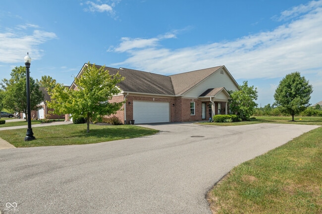 Building Photo - 4320 Hamilton Way