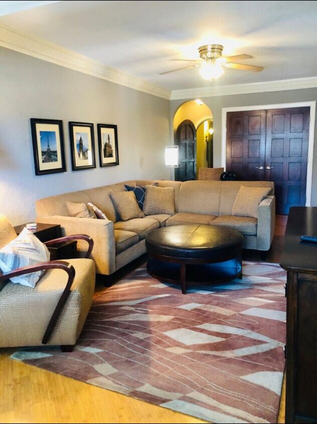 4804 Jefferson St Unit Charming 1Bedroom Condo, Kansas City, MO 64112