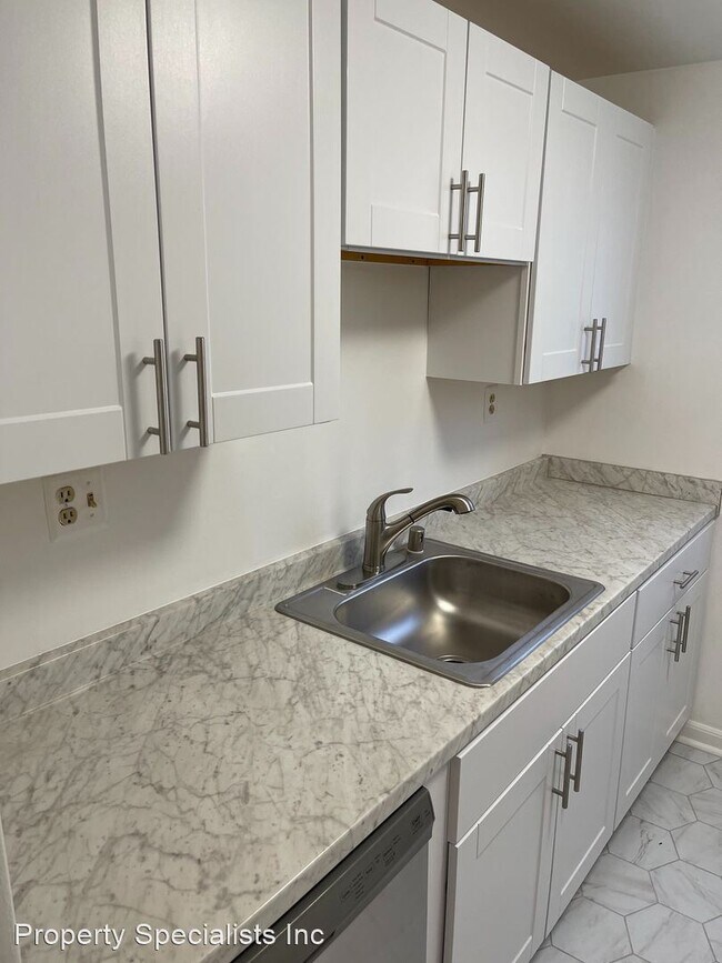 Foto del edificio - 4370 N Pershing Dr