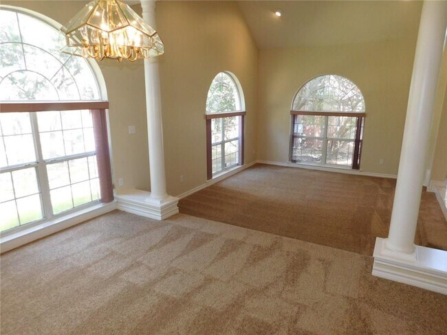 Building Photo - 5818 Misty Hill Cove