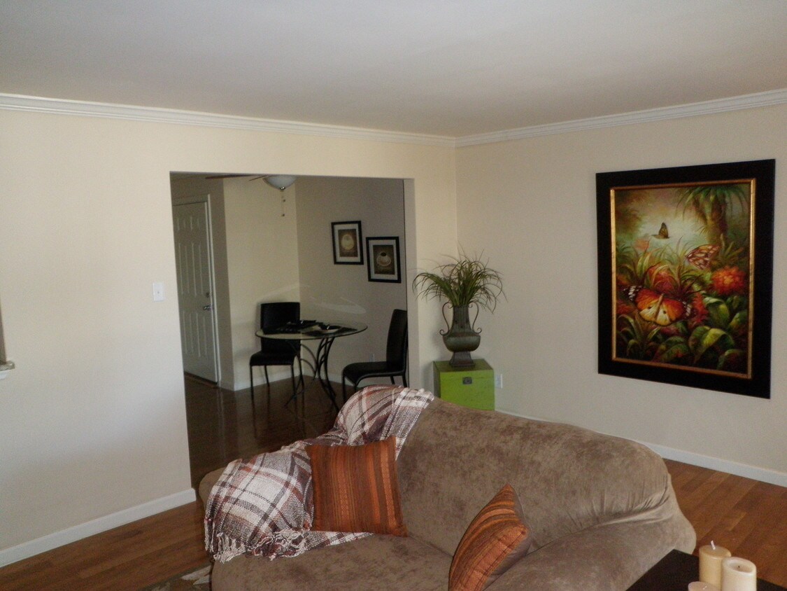 125 Forest Ave, Lexington, KY 40508 Condo for Rent in Lexington, KY