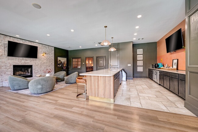 Yugo Flagstaff Grove-POI-001 - Yugo Flagstaff Grove Apartments