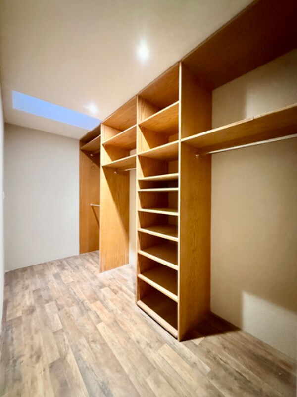 Foto del edificio - 301 W Mangrum Dr