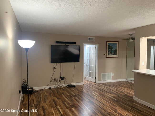 Building Photo - 1273-1A1a Jimmy Buffett Mem Hwy