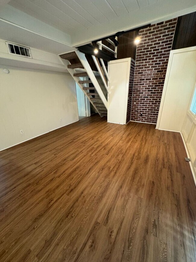 Foto del edificio - 3-bedroom 1.5 Bath Home ***RENT SPECIAL: *...