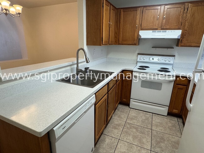 Foto del edificio - 1961 N Hartford St