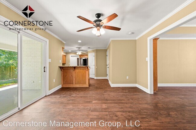 Building Photo - 3 br, 2 bath House - 8000 Rosewood Dr.