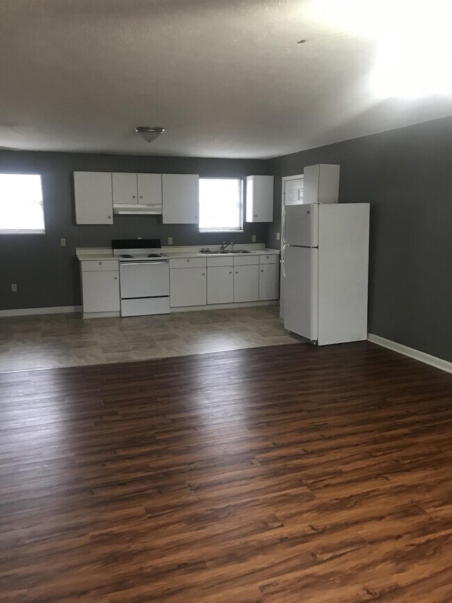 Building Photo - 122 Olympia Dr